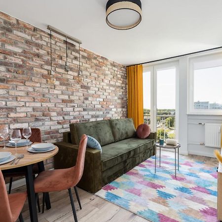 Stylish Apartment Near Wroclavia For 4 Guests By Noclegi Renters Вроцлав Экстерьер фото