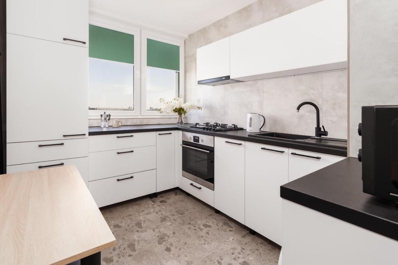 Stylish Apartment Near Wroclavia For 4 Guests By Noclegi Renters Вроцлав Экстерьер фото