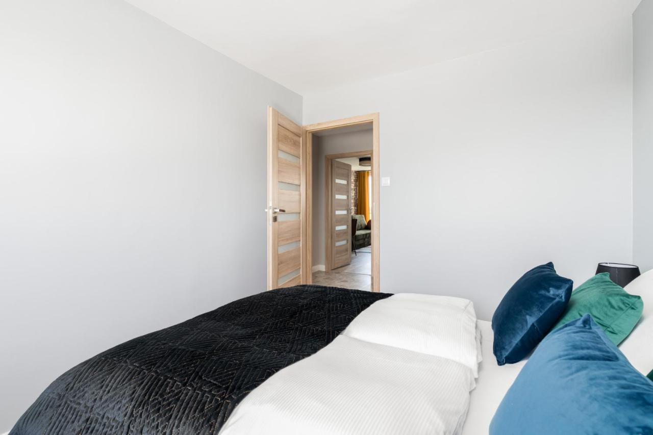 Stylish Apartment Near Wroclavia For 4 Guests By Noclegi Renters Вроцлав Экстерьер фото